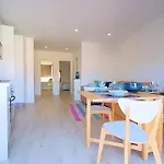 3 Min Walking To The Beach
